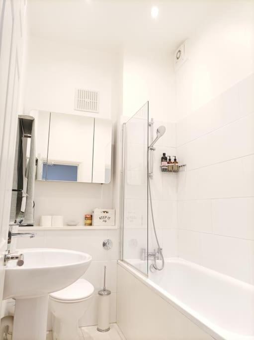 Modern And Cosy 2 Bedroom Flat In Notting Hill London Kültér fotó